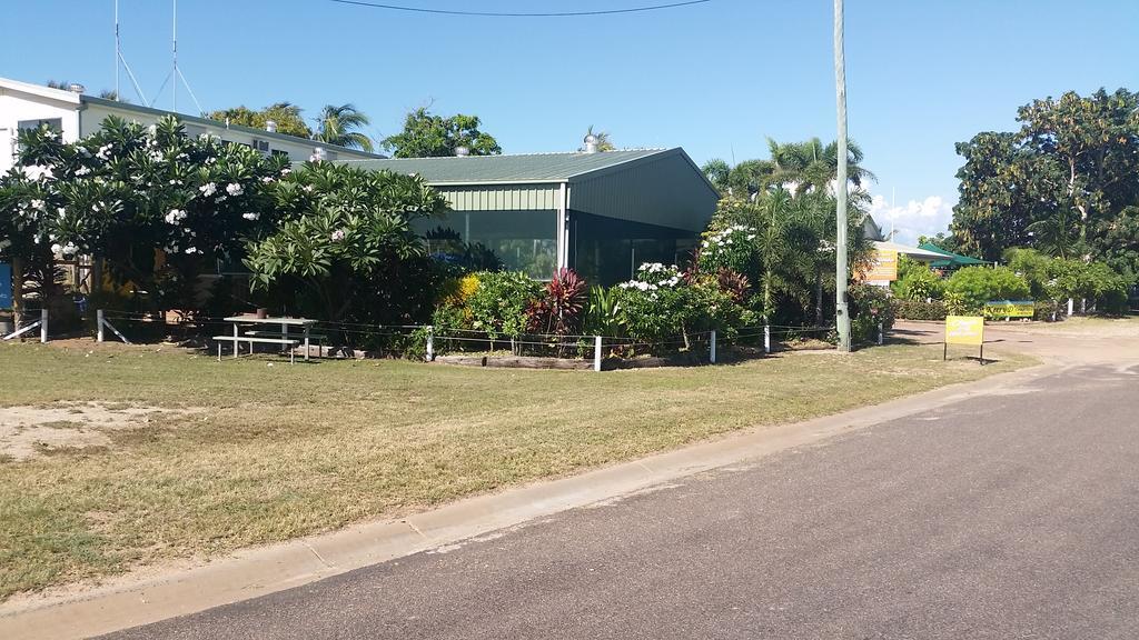 Karumba Point Sunset Caravan Park Hotel Exterior photo